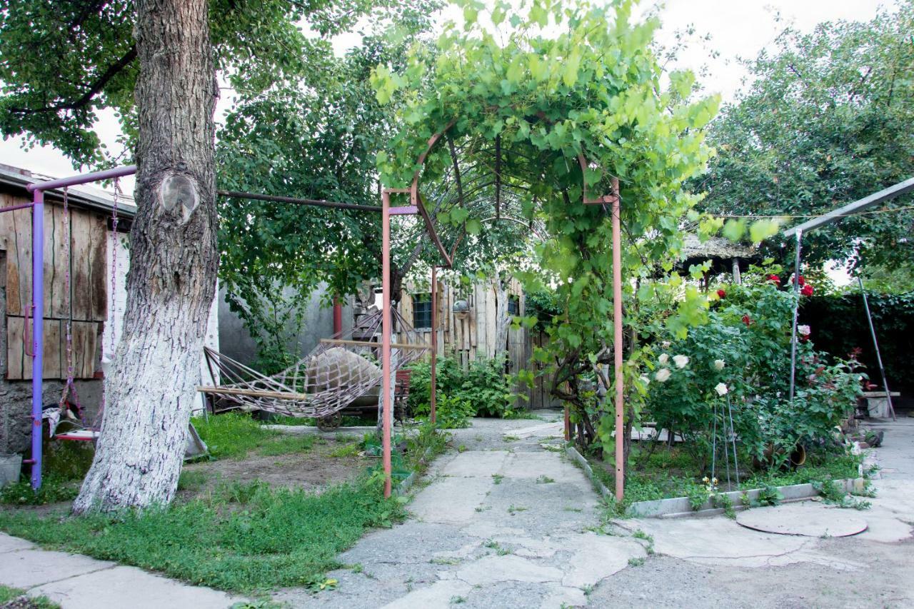 Alashkert Guesthouse ,Ալաշկերտ Հյուրատուն Gyumri ภายนอก รูปภาพ